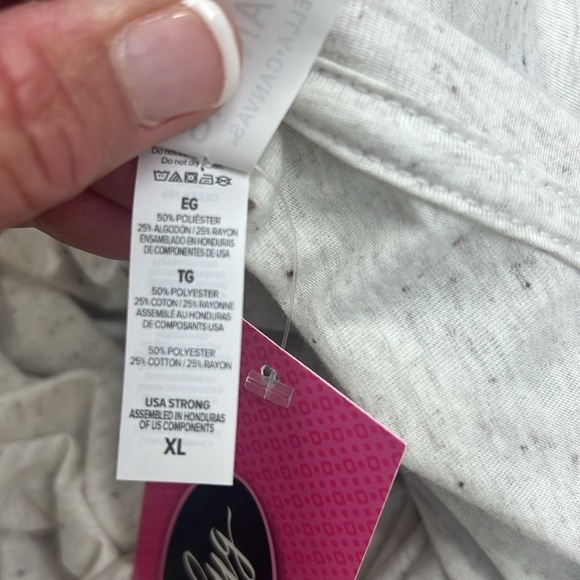 132.Short Sleeve T-Shirt with 3 animal print Shamrocks w/ “lucky girl vibes” XL - Picture 6 of 6